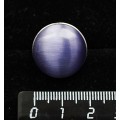 Брошь из кошачьего глаза (синт.), цвет фиолетовый, круг 20мм