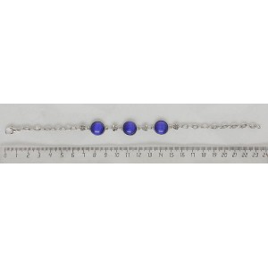 Браслет из кошачьего глаза (синт.), круг 12мм, цвет синий индиго, 3 камня, на цепочке
