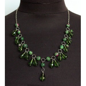 Колье из цоизита, шарик 8 и 6мм, + хрусталь