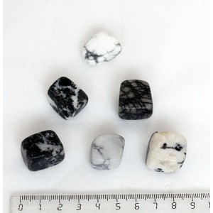 Мрамор, галтовка от 20мм, шт