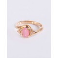 Кольцо с розовым кошачьим глазом (синт.) "1 камень 6 цирконов"