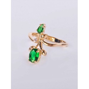 Кольцо с зеленым фианитом "тюльпан"