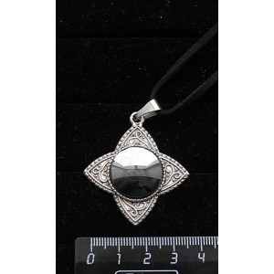 Кулон из гематита "роза ветров", круг 20мм