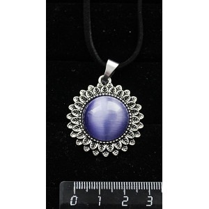 Кулон из кошачьего глаза (синт.), цвет фиолетовый, "подсолнух", круг 20мм
