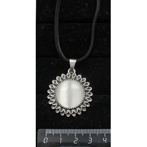 Кулон из кошачьего глаза (синт.), цвет белый, "подсолнух", круг 20мм