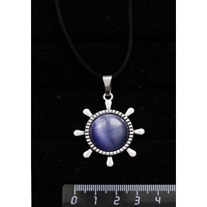 Кулон из кошачьего глаза (синт.), цвет фиолетовый, "штурвал", круг 20мм