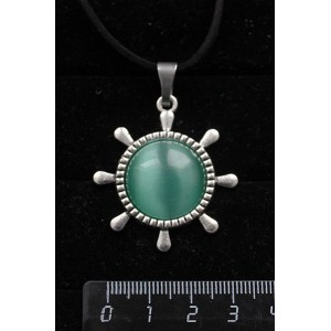 Кулон из кошачьего глаза (синт.), цвет зеленый мятный, "штурвал", круг 20мм