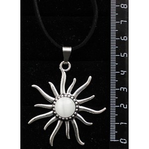 Кулон из кошачьего глаза (синт.) "солнышко", круг 12мм, цвет белый
