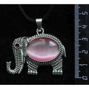 Кулон из кошачьего глаза (синт.), цвет розовый, "слон", овал 25х18мм