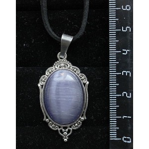 Кулон из кошачьего глаза (синт.), овал 25х18мм, цвет фиолетовый, оправа "медальон"
