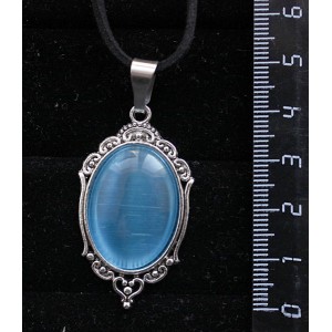 Кулон из кошачьего глаза (синт.), овал 25х18мм, цвет темно-голубой, оправа "медальон"