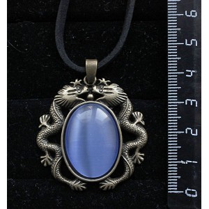 Кулон из кошачьего глаза (синт.), цвет синий лавандовый, овал 25х18мм, оправа цвет бронза "2 дракона"