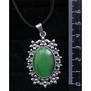 Кулон изкошачьего глаза (синт.), цвет зеленый травяной, овал 25х18мм, оправа "клумба"