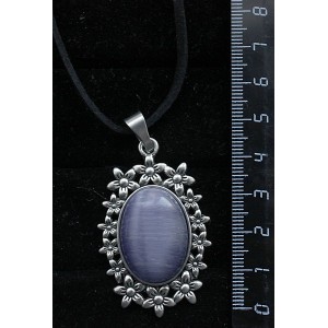 Кулон изкошачьего глаза (синт.), цвет фиолетовый, овал 25х18мм, оправа "клумба"