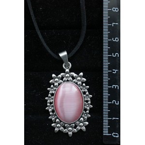 Кулон изкошачьего глаза (синт.), цвет розовый, овал 25х18мм, оправа "клумба"