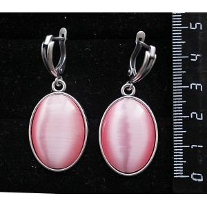 Серьги из кошачьего глаза (синт.), цвет розовый, простой овал 25х18мм, швензы посеребрение