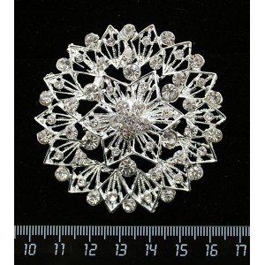 Брошь со стразами "круг ажурный", цвет серебристый