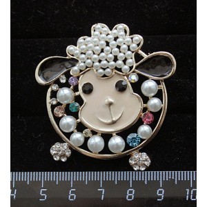 Брошь "овечка" со стразами и жемчугом-майоркой, цвет золотистый