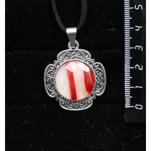 Кулон из сердолика, круг 20мм, огранка, оправа "4 лепестка"