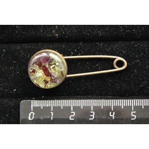 Брошь-булавка с хризолитом и гранатом (кабошон-мозаика), круг 18мм, цвет бронза