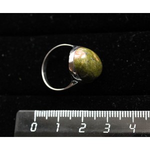 Кольцо с унакитом овал 18х13мм, литая оправа, родирование