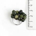 Кольцо с нефритом "гроздь" безразмерное