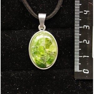 Кулон из хромдиопсида (кабошон-мозаика), простой овал 25х18мм