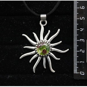 Кулон из хромдиопсида и граната (кабошон-мозаика), "солнышко", круг 12мм