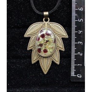 Кулон из хризолита и граната (кабошон-мозаика) "лист", овал 25х18мм, оправа цвет бронза