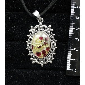 Кулон из хризолита и граната (кабошон-мозаика), овал 25х18мм, оправа "клумба"