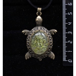 Кулон из хризолита "черепаха" (кабошон-мозаика), овал 25х18мм, оправа цвет бронза