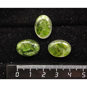 Хромдиопсид, кабошон-мозаика прозрачный фон овал 18х13мм