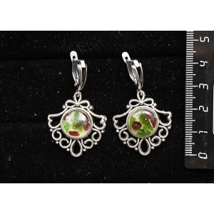 Серьги из хромдиопсида и граната (кабошон-мозаика), круг12мм, оправа "балерина"