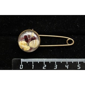 Брошь-булавка с волосатиком и гранатом (кабошон-мозаика), круг 18мм, цвет бронза