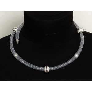 Колье c жемчугом и стекляными бусинами в сетке, цвет белый