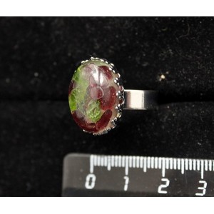 Кольцо с хромдиопсидом и гранатом (кабошон-мозаика), овал 18х13мм, безразмерное