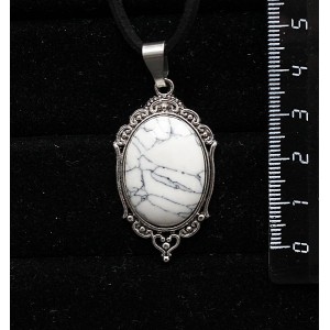 Кулон из каулита, овал 25х18мм, оправа "медальон"