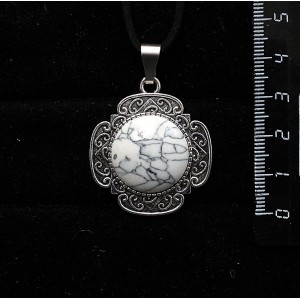 Кулон из каулита, круг 20мм, оправа "4 лепестка"