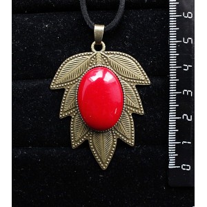 Кулон из коралла красного (иск.), овал 25х18мм, "лист"