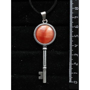 Кулон из кошачьего глаза (синт.) темно-оранжевого "ключик", круг 20мм