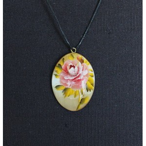 Кулон из селенита овальный "роза" 35х27мм