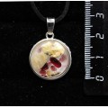 Кулон из волосатика и граната (кабошон-мозаика), круг 18мм