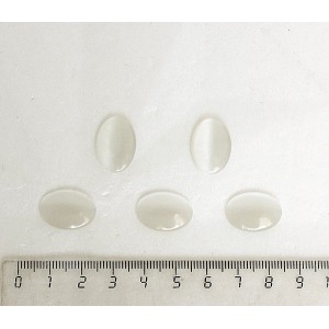 Кошачий глаз (синт.) белый, кабошон овал 18х13мм