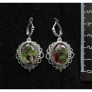 Cерьги из хромдиопсида и граната (кабошон-мозаика), овал 18х13мм, оправа "трилистник", швензы посеребрение