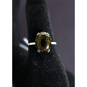 C925 Кольцо с фианитом дымчатым (под раухтопаз), 2,45 г, родиум, овал 14х10мм р-р 18