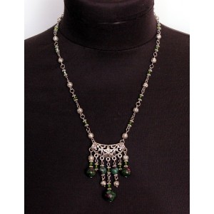 Колье-кулон из цоизита на ажурном коннекторе, шарик 8, 10 и 12мм