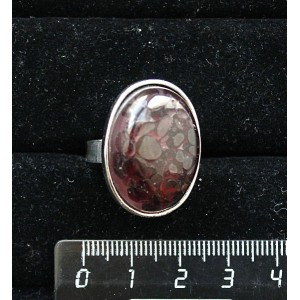 Кольцо с гранатом (кабошон-мозаика), овал 25х18мм, безразмерное (литая оправа)