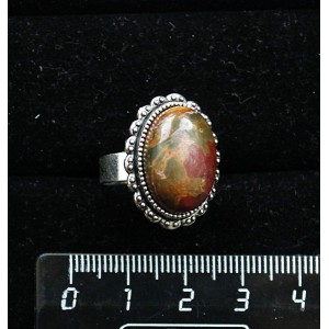 Кольцо с яшмой пикассо, овал 18x13, литая основа, безразмерное