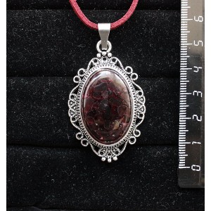 Кулон из граната (кабошон-мозаика), овал 30х20мм, ажурная оправа