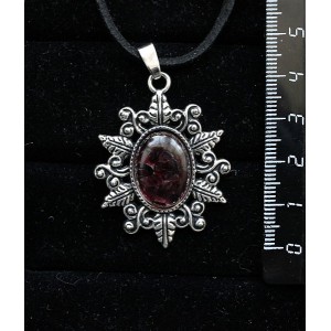 Кулон из граната (кабошон-мозаика), овал, 18х13мм, оправа "папоротник"